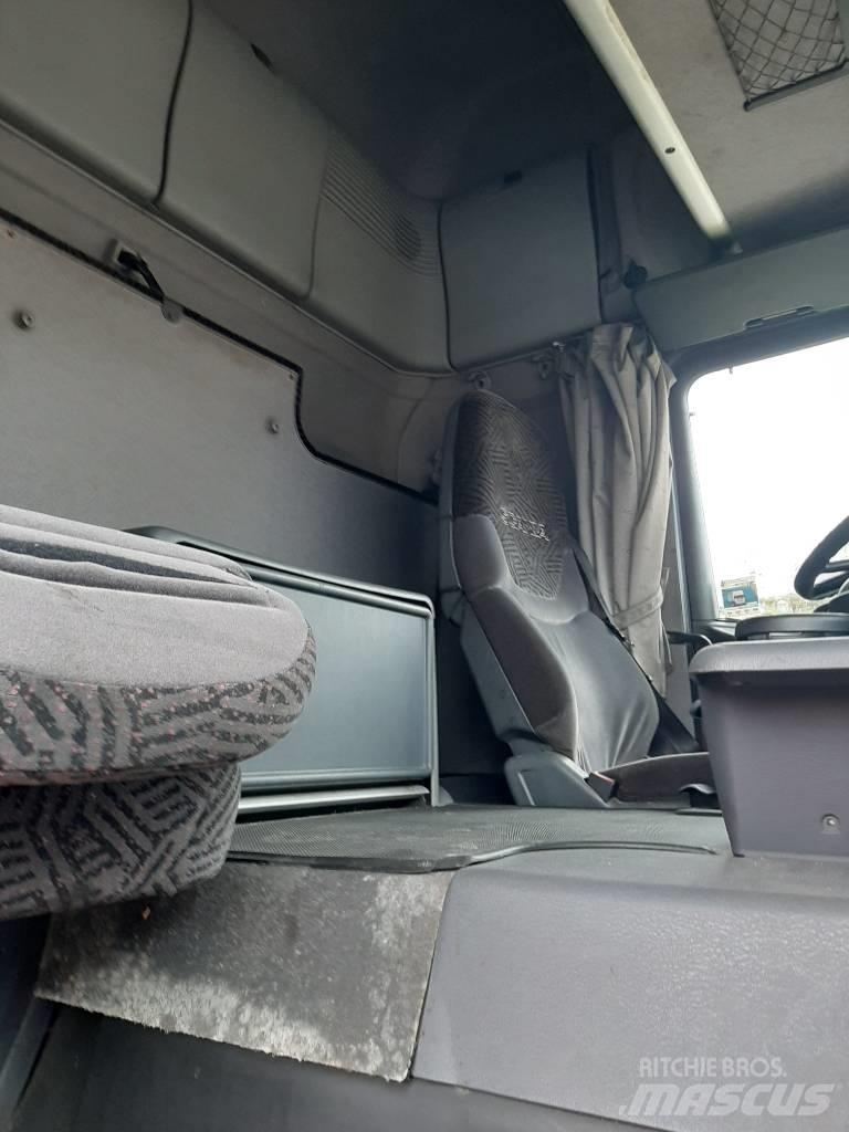 Scania R 124 篷布货车