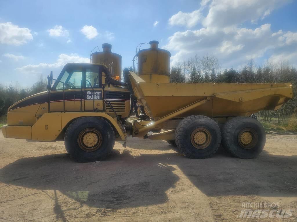 CAT 725 铰接式自卸车
