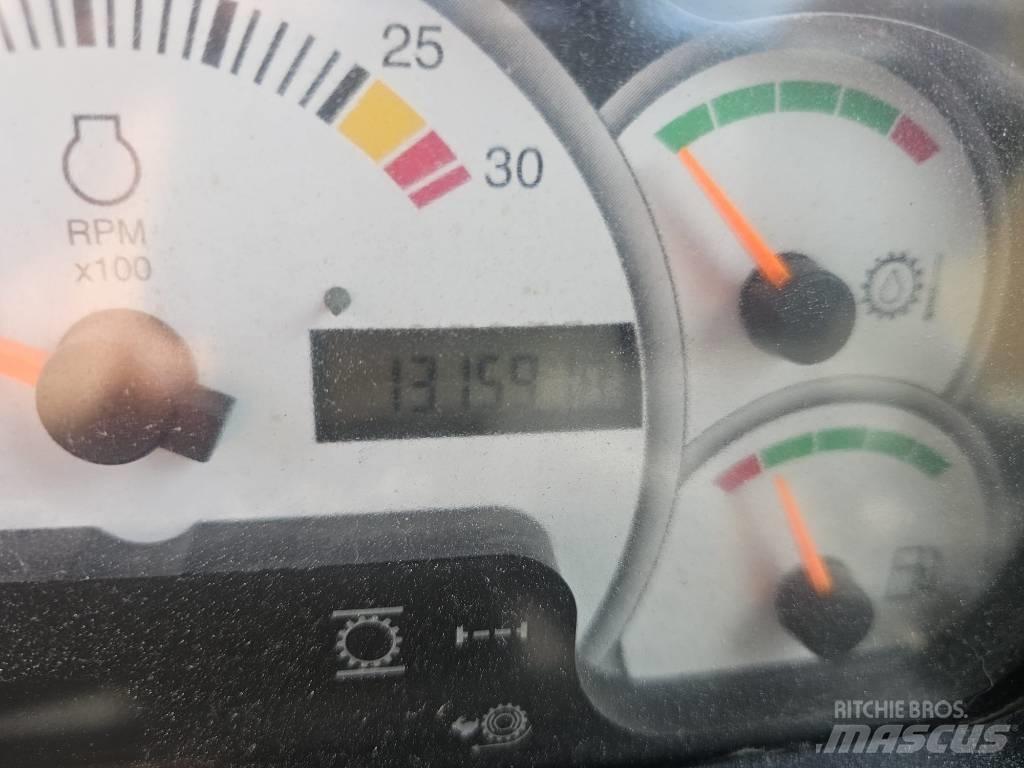 CAT 725 铰接式自卸车