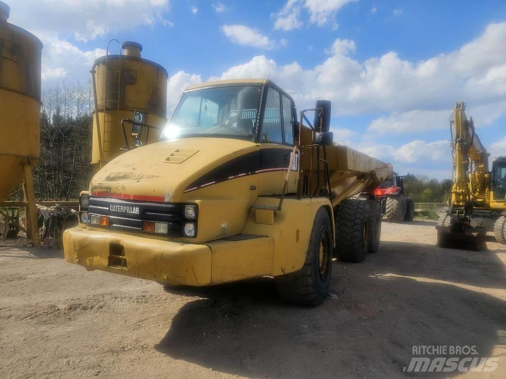 CAT 725 铰接式自卸车