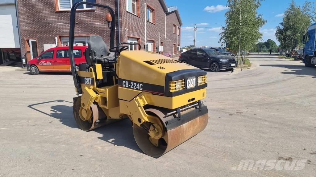 CAT CB 224 C 双轮压路机