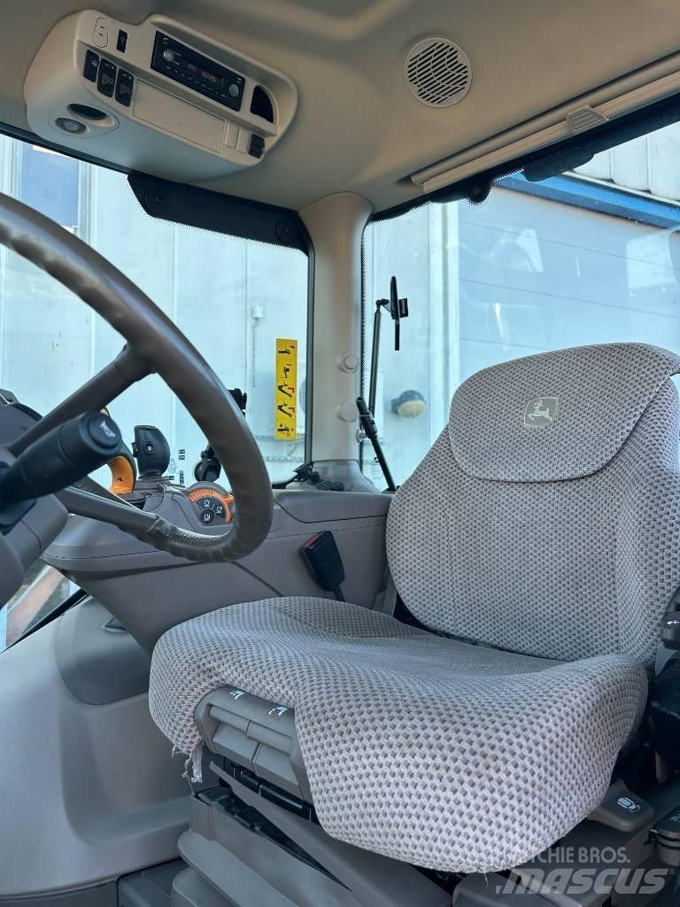 John Deere 6215 R 拖拉机/农用车
