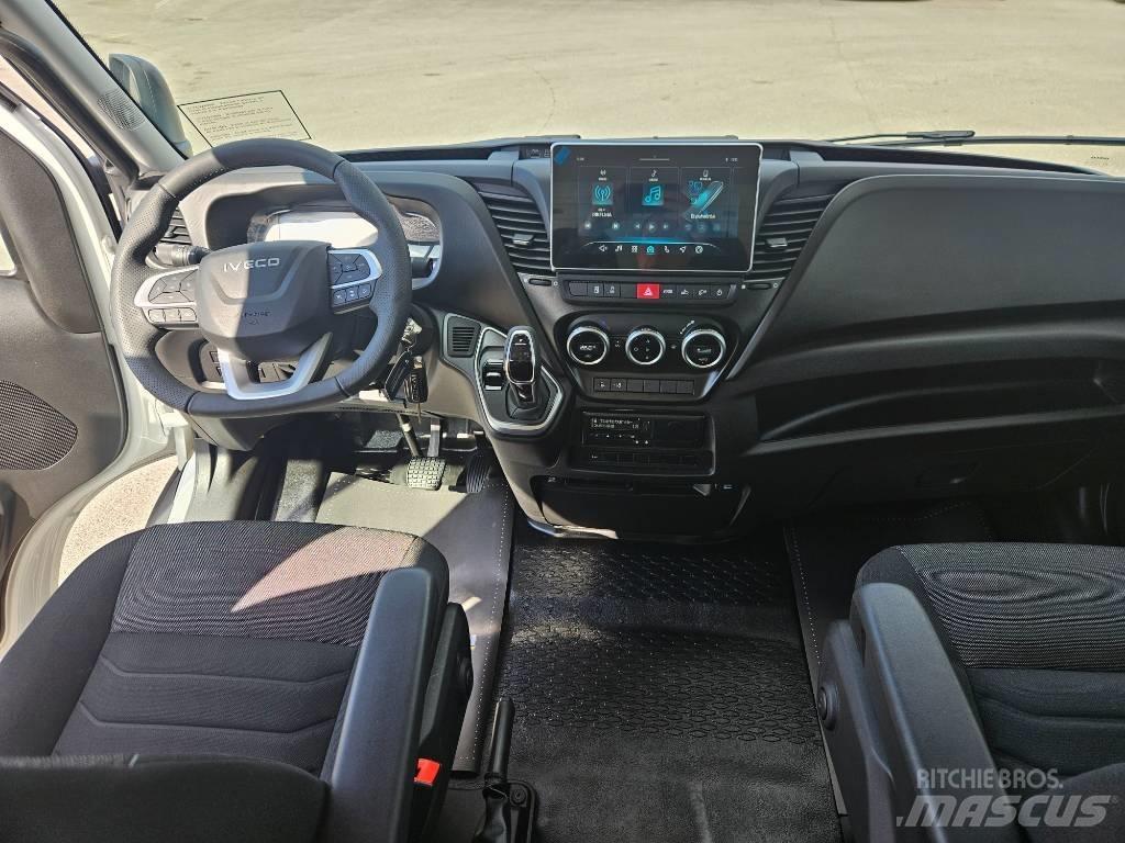 Iveco Daily 35S18A8 大型面包车