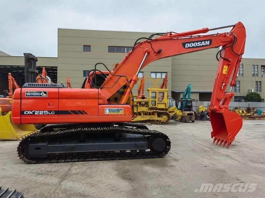 Doosan DX 225 LL 履带挖掘机