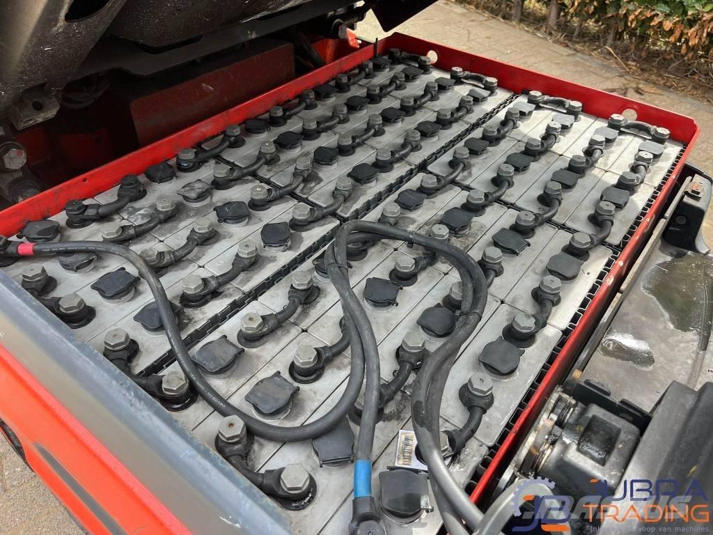 Linde E25-01 电动叉车