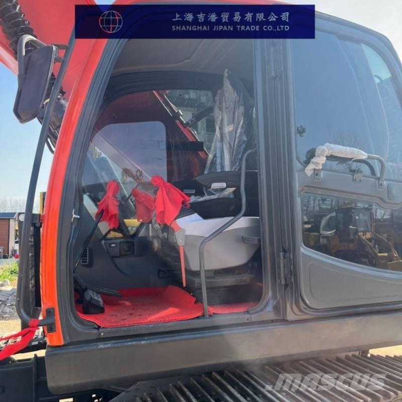 Doosan DX 225 履带挖掘机