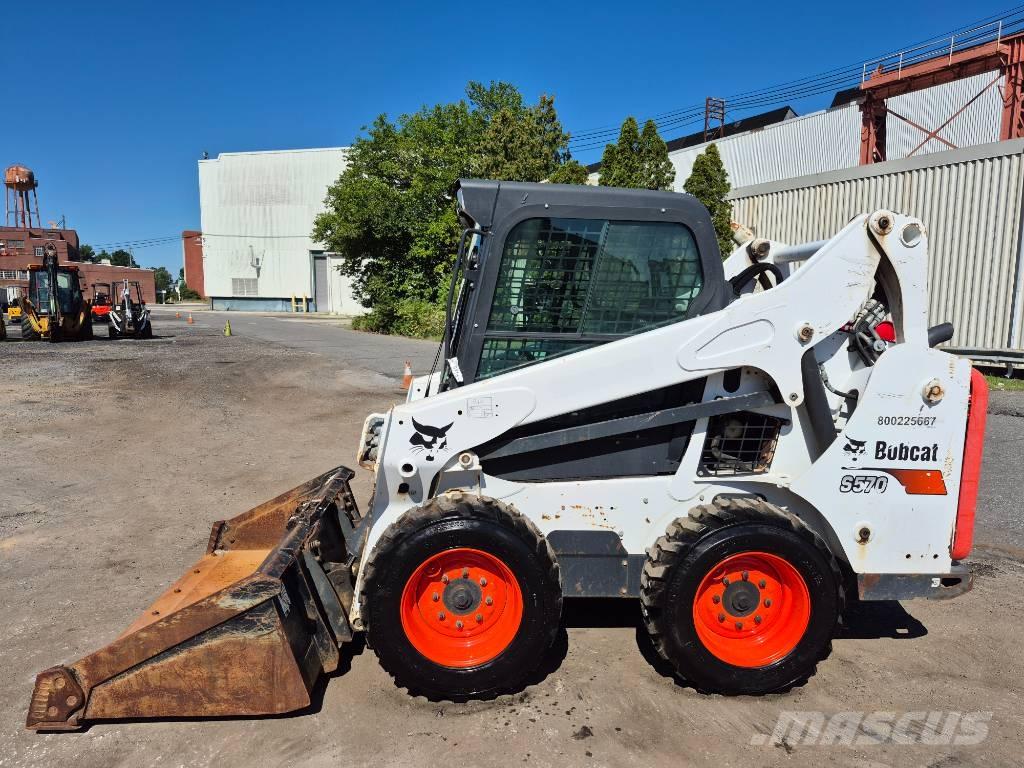 Bobcat S 570 滑移装载机