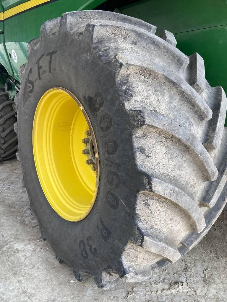 John Deere S 670 i 联合收割机