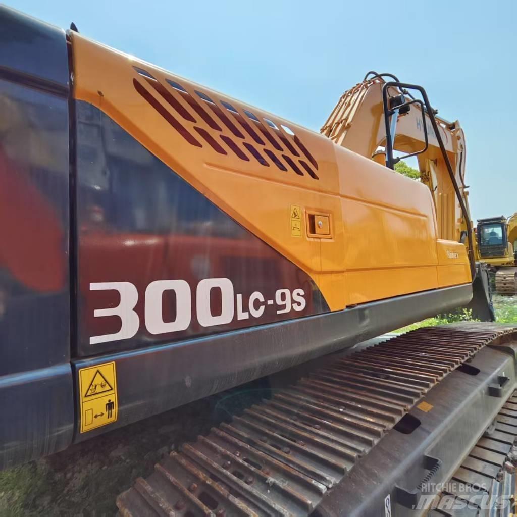 Hyundai Robex 300 LC 履带挖掘机