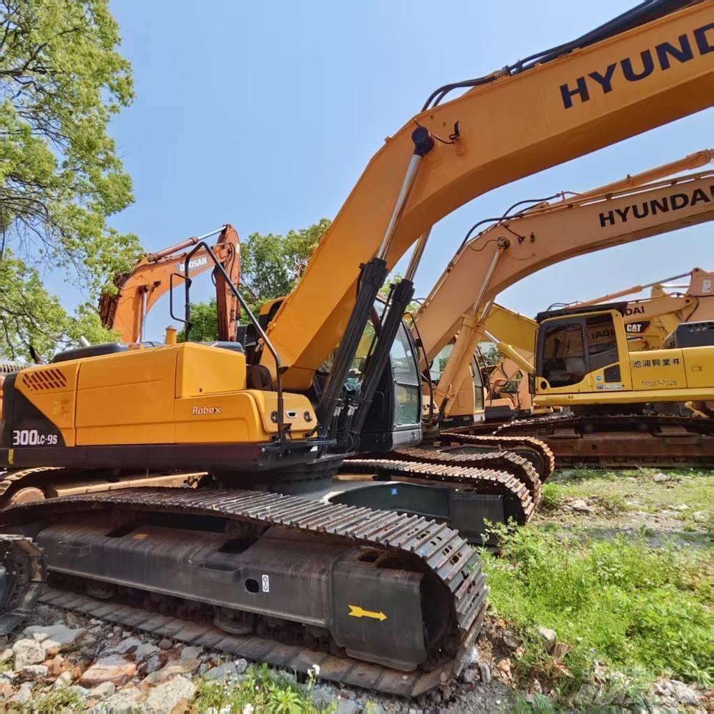 Hyundai Robex 300 LC 履带挖掘机