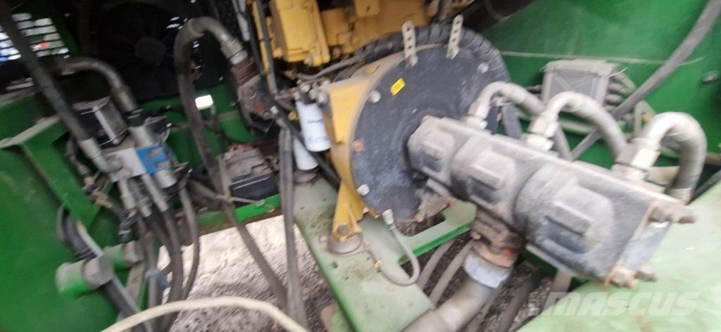 McCloskey R155 移动式筛分机