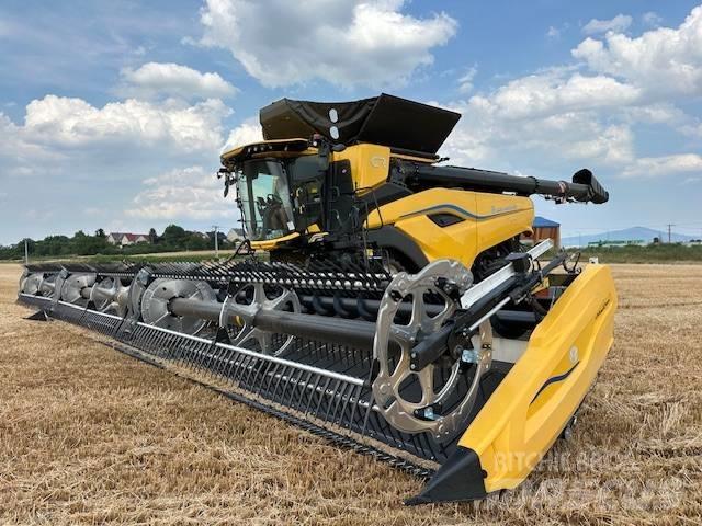 New Holland CR11 联合收割机
