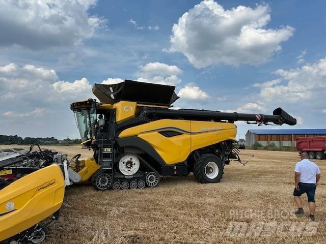 New Holland CR11 联合收割机