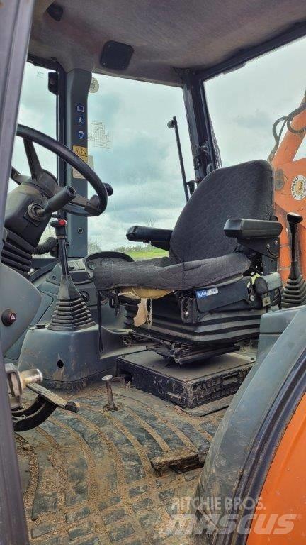 Fiat-Hitachi FB 100 反铲装载机
