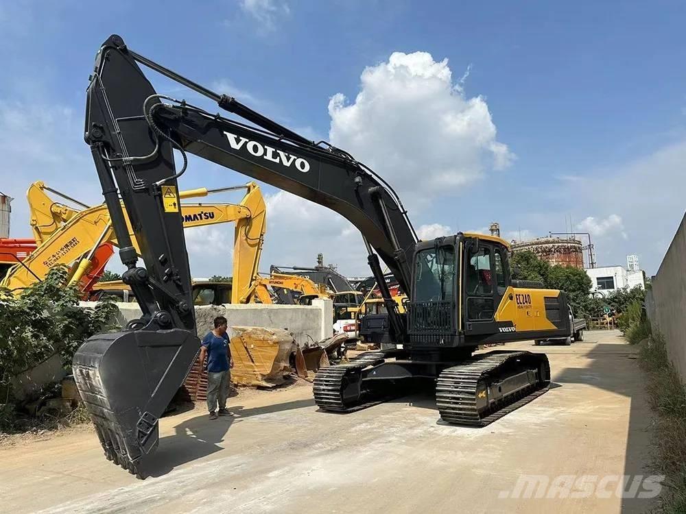 Volvo EC240D 履带挖掘机