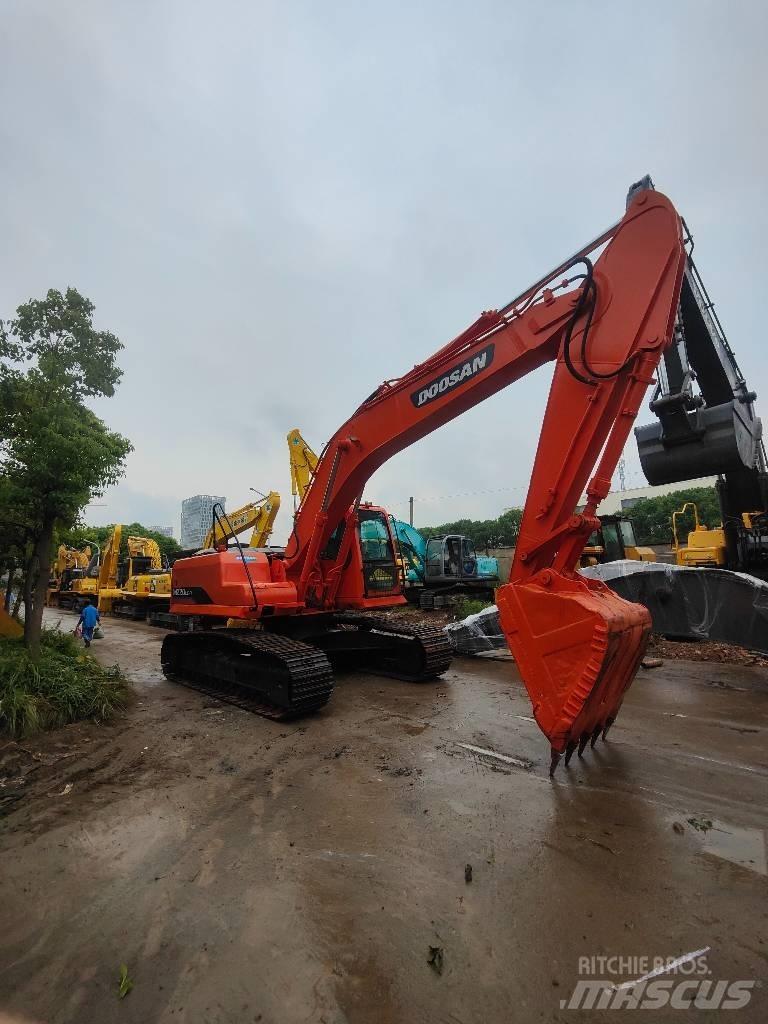 Doosan 220 LC-7 履带挖掘机