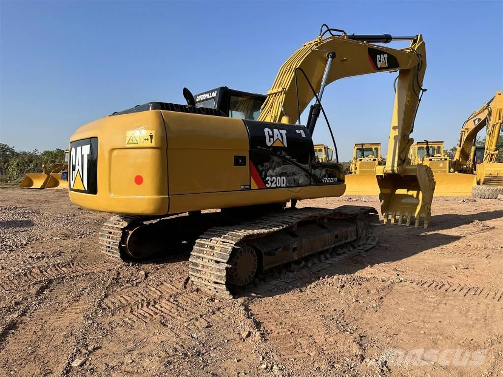 CAT 320DL 履带挖掘机