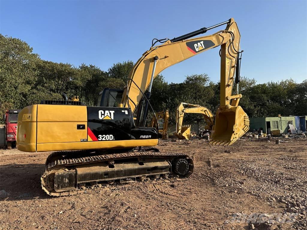 CAT 320DL 履带挖掘机