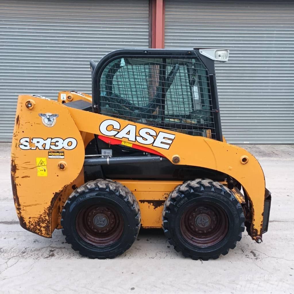 CASE SR 130 滑移装载机