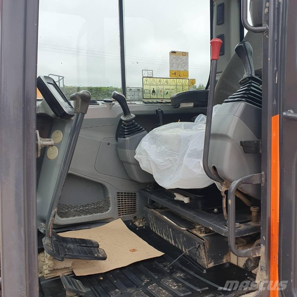 Doosan DX 85 R-3 中型挖掘机