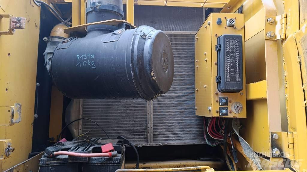 CAT 330 CL 履带挖掘机