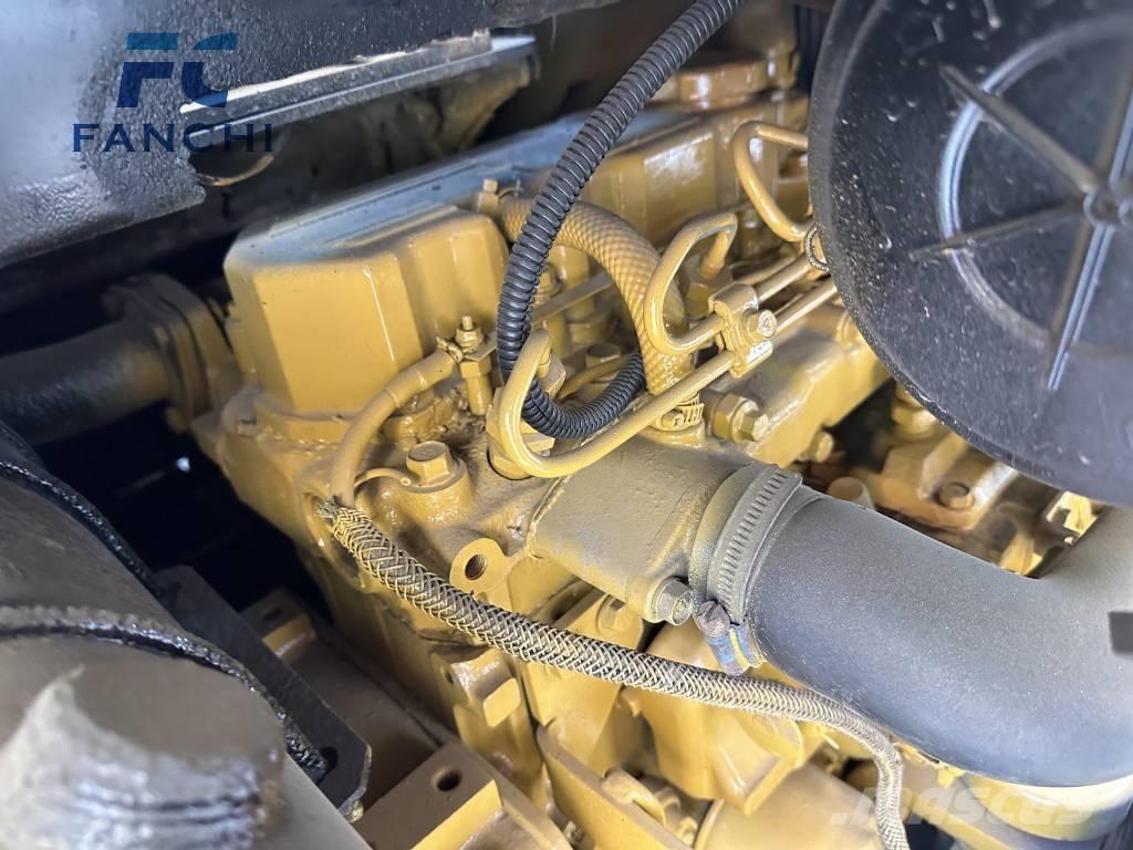 CAT 303 CR 小型挖掘机