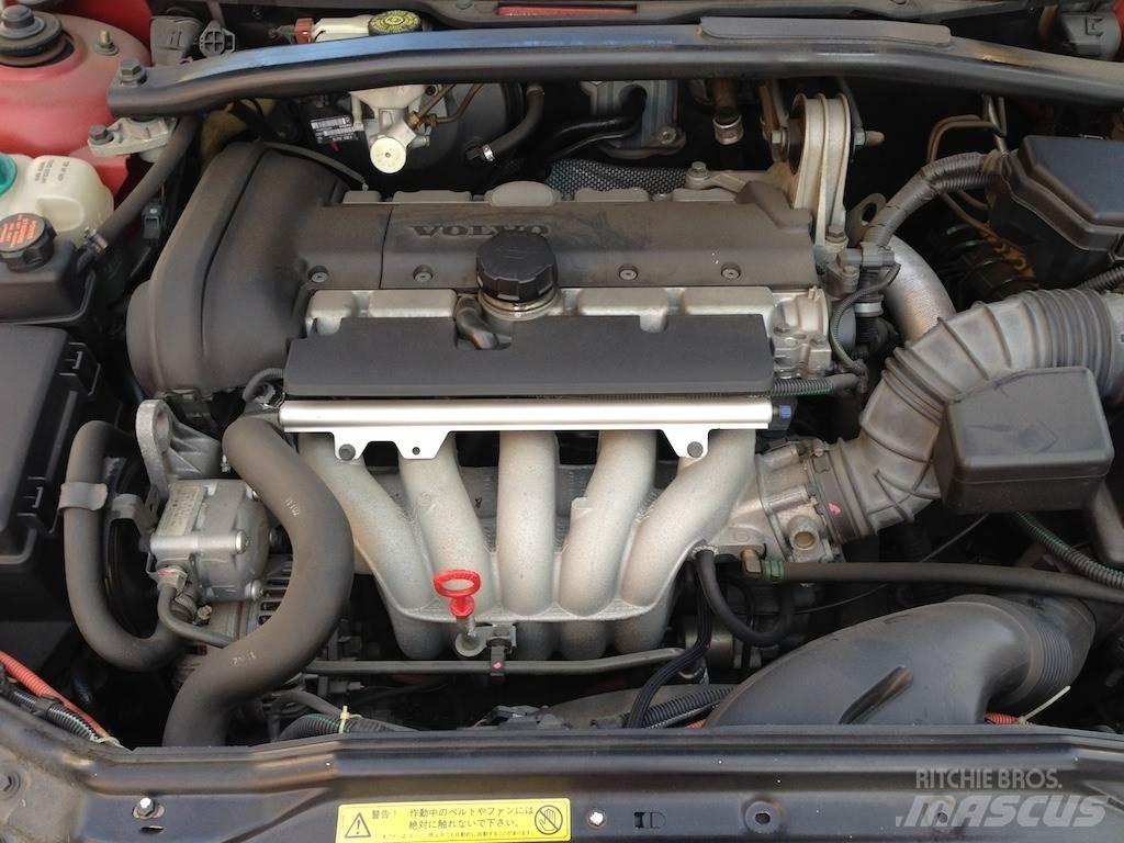 Volvo LA-SB5244W 汽车