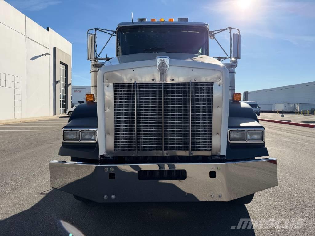 Kenworth T 800 牵引车