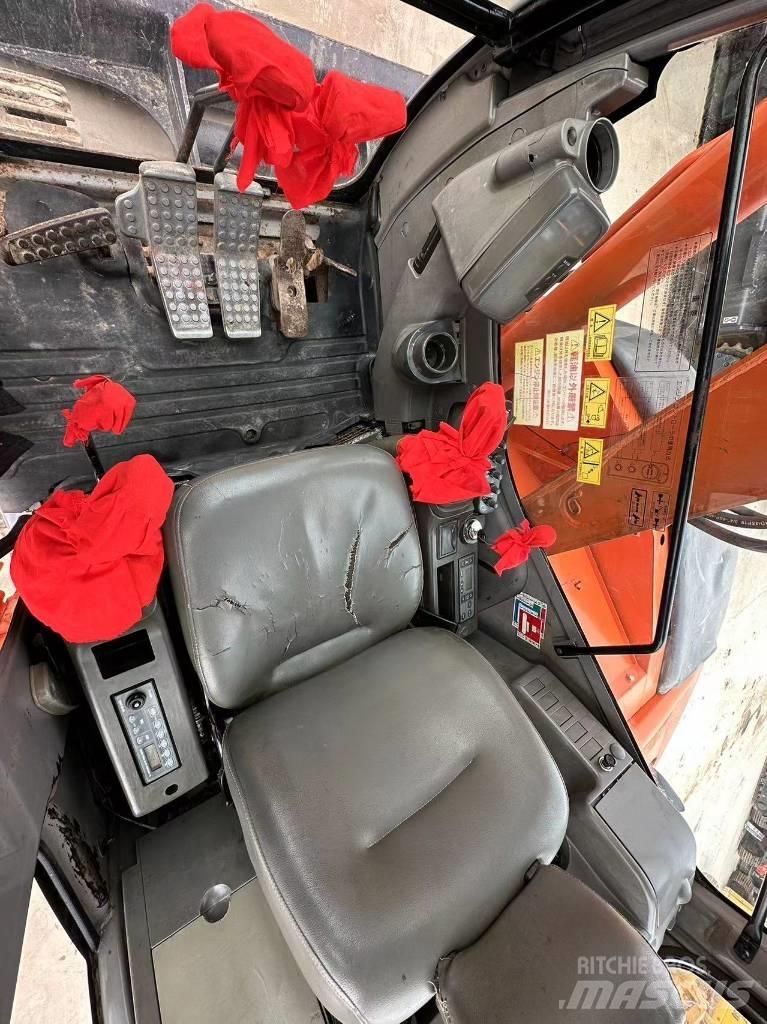 Hitachi ZX 75 US 中型挖掘机
