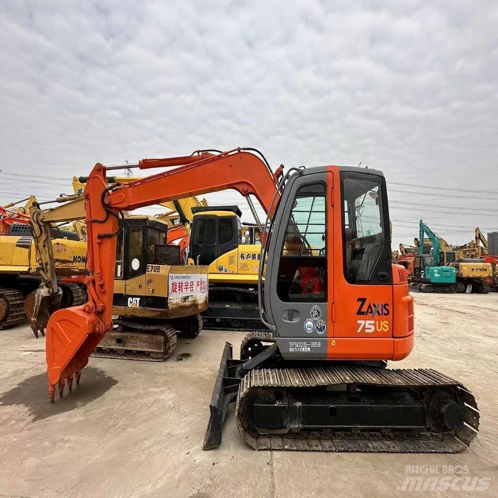 Hitachi ZX 75 US 中型挖掘机