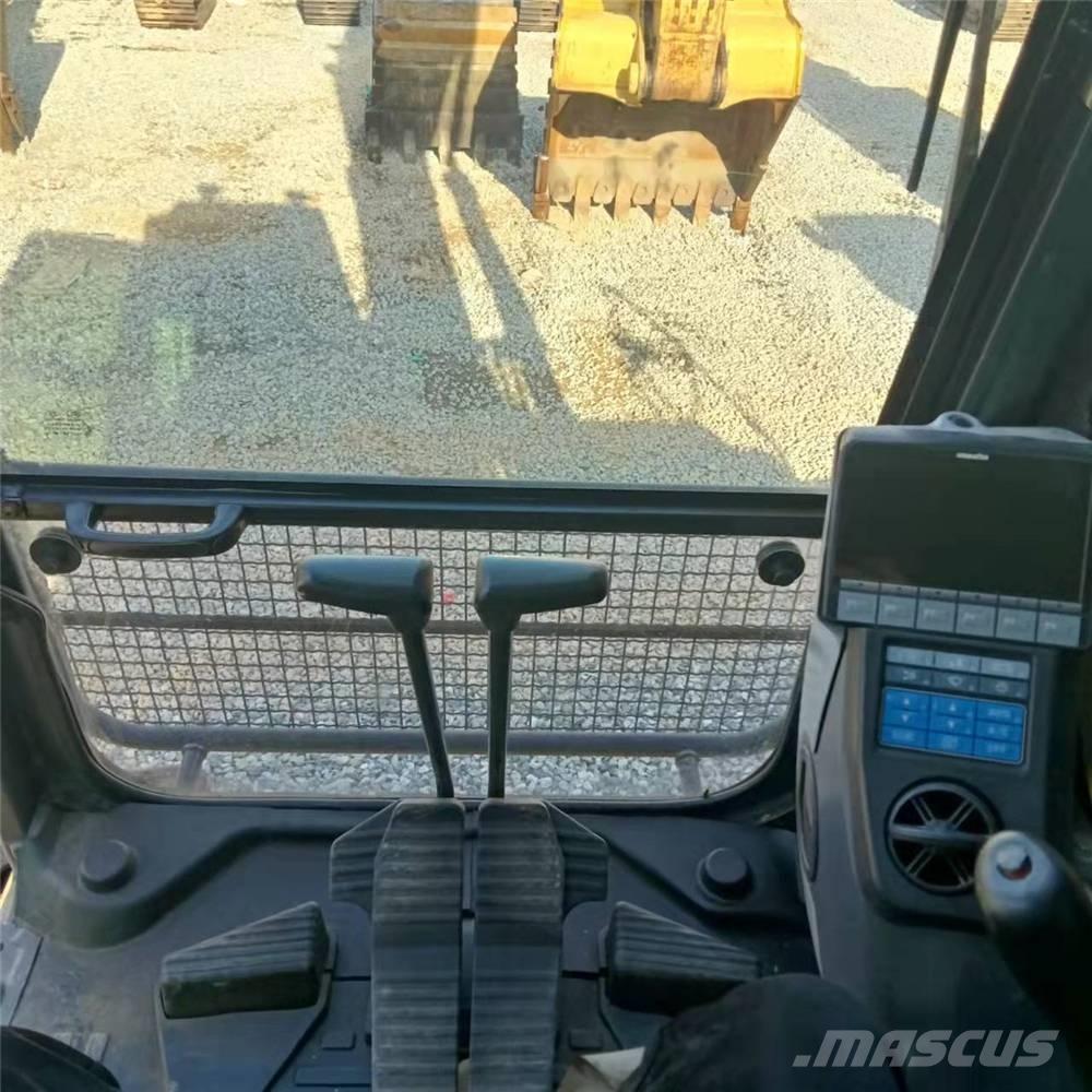 Komatsu PC450-8 履带挖掘机