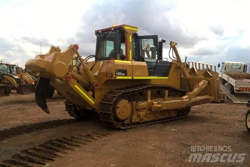 Komatsu D155-5 履带式推土机