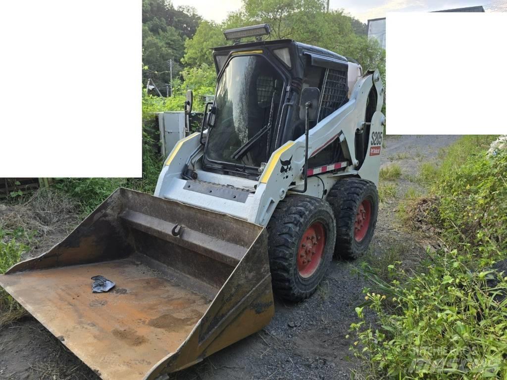 Bobcat S 205 滑移装载机