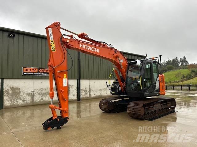 Hitachi ZX 135 US-6 履带挖掘机
