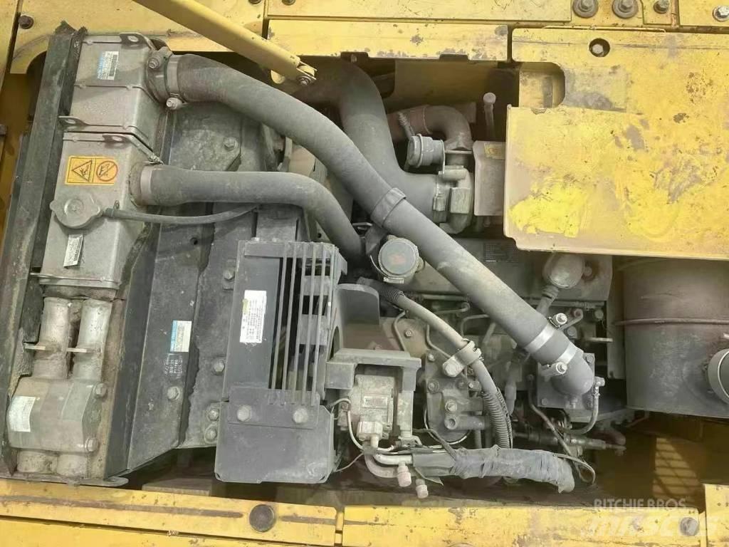 Komatsu PC 130 履带挖掘机
