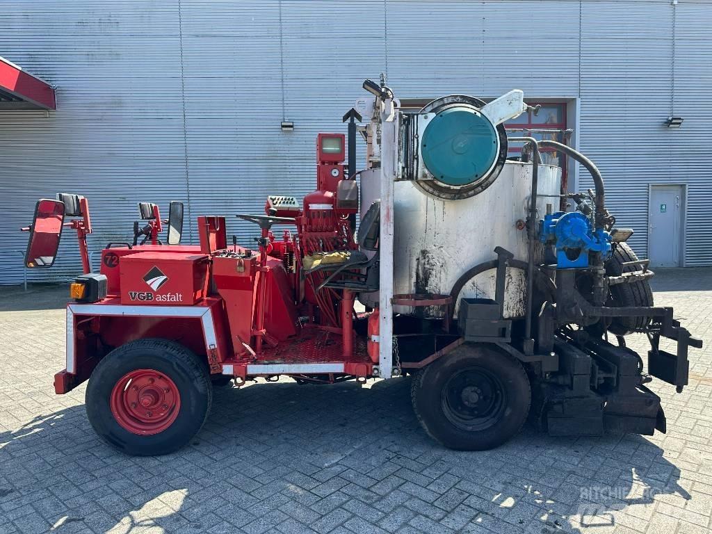 Burtec TSM 1000 L 沥青喷洒机