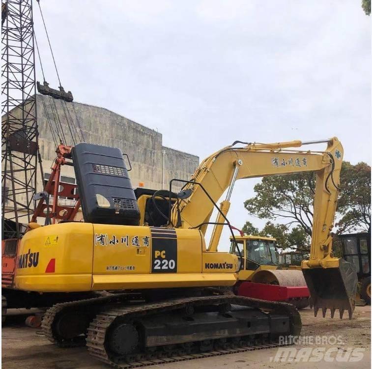 Komatsu pc220-8 履带挖掘机