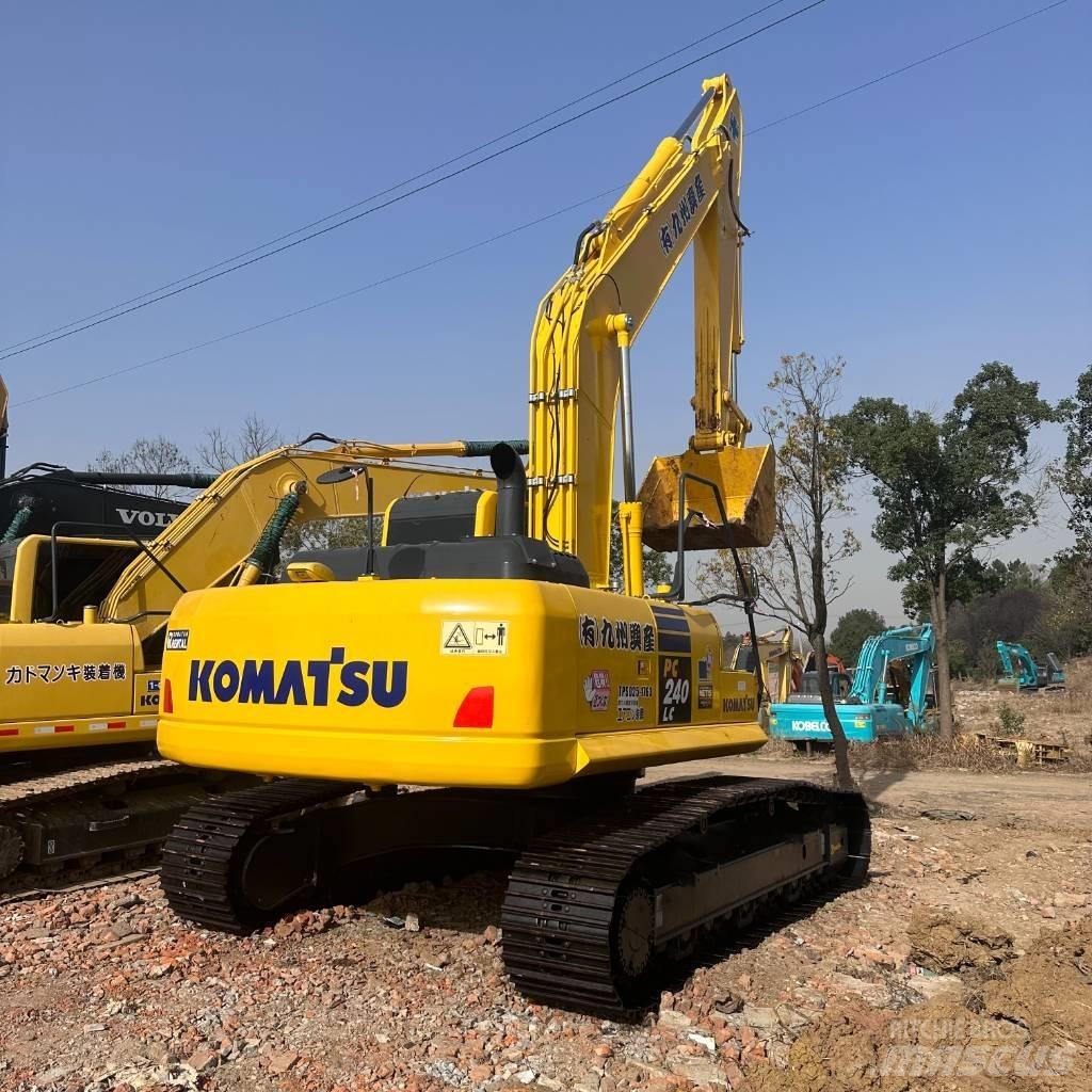 Komatsu PC 240 履带挖掘机