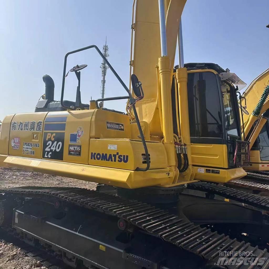 Komatsu PC 240 履带挖掘机