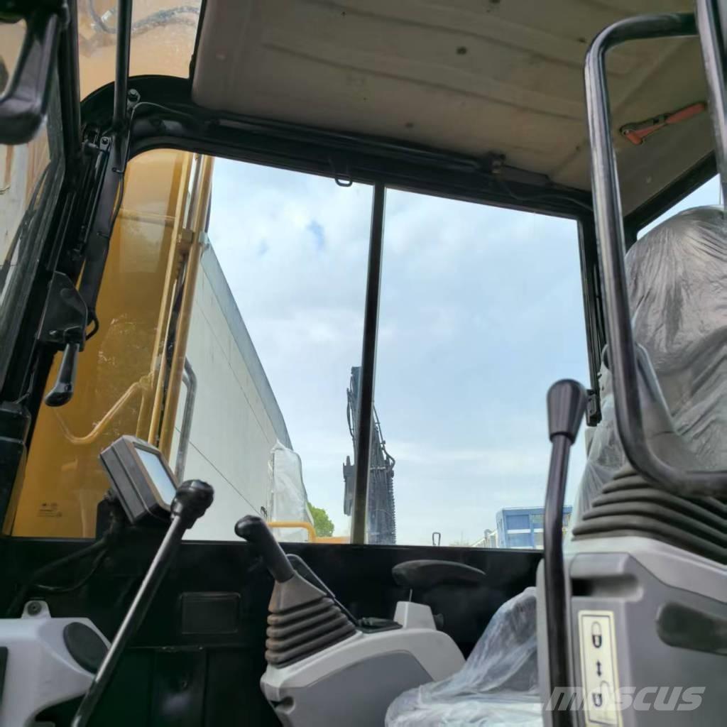 CAT 305.5e2 小型挖掘机