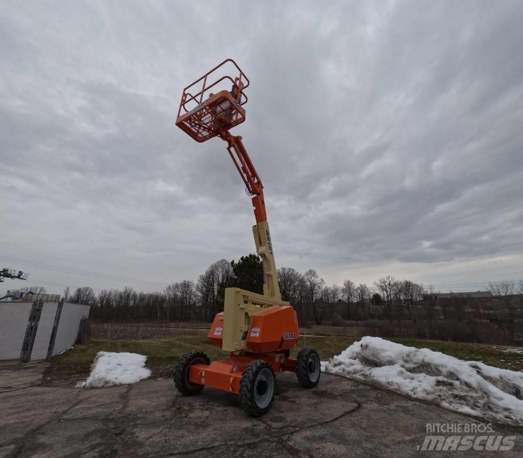 JLG 340 AJ 曲臂高空工作平台