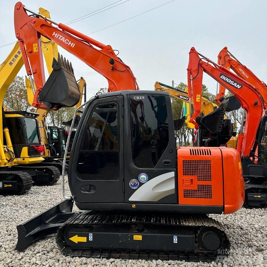 Hitachi ZX60 小型挖掘机