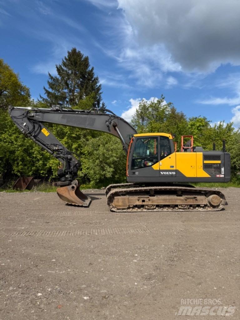 Volvo EC 220 EL 履带挖掘机
