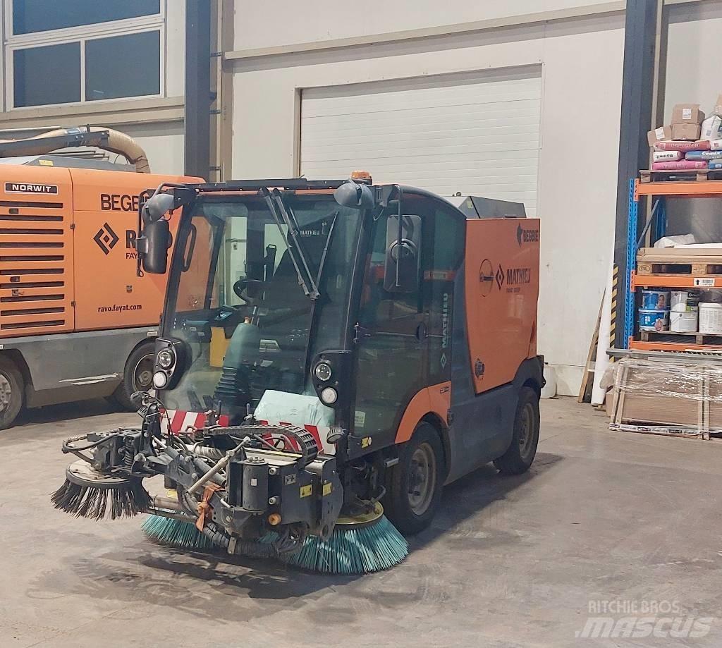 Mathieu MC210 道路清扫车