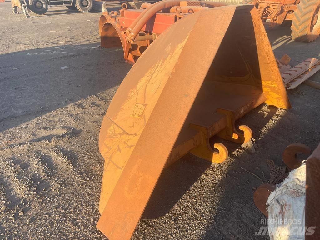CAT 320 E 履带挖掘机