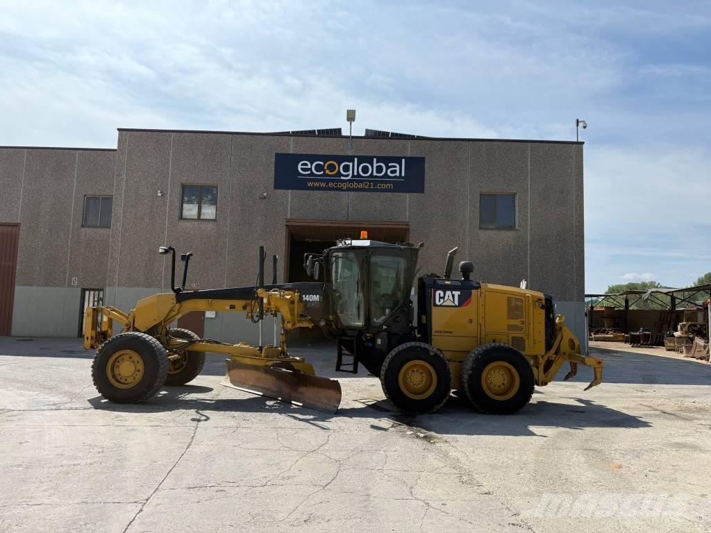 CAT 140 M 3 AWD 平地机/推土机