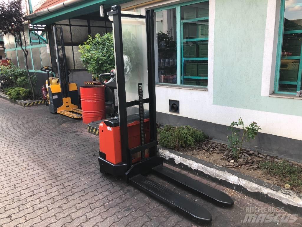 BT S10 V-3267 手托盘堆垛机