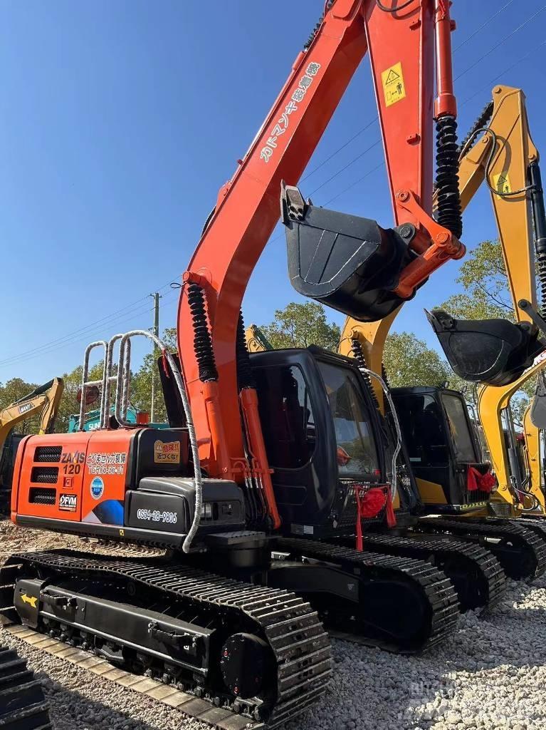 Hitachi ZX 120 中型挖掘机