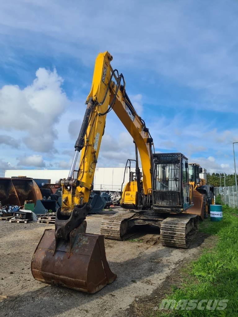 JCB JS 130 LC 履带挖掘机