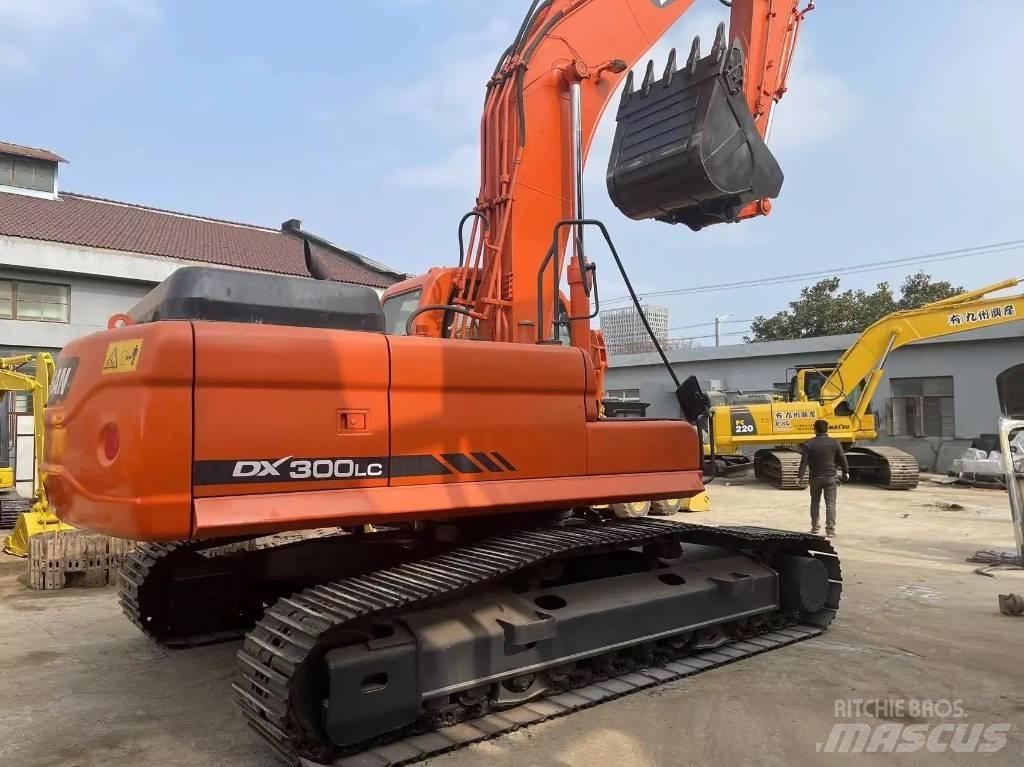 Doosan DX300LC 履带挖掘机